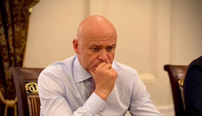 Труханову продовжили обмеження до 17 квітня – заборона виїзду та здача закордонного паспорта