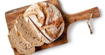 "На отрубях": Ольга Сумская поделилась рецептом хрустящего хлеба без муки