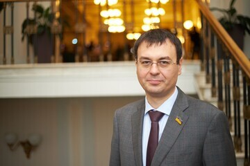 Гетманцев: Выплаты детям с инвалидностью необходимо привязать к минимальной зарплате