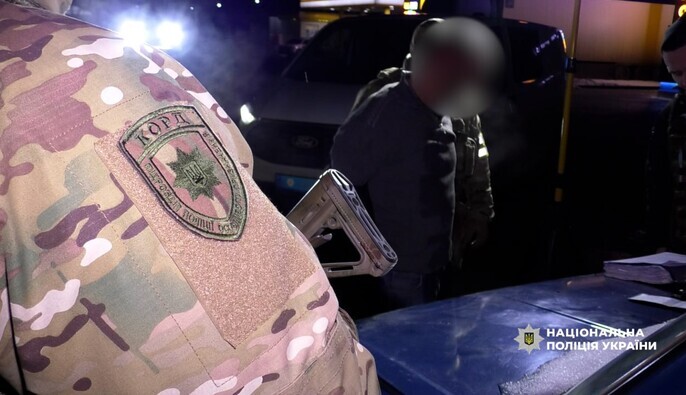 В Черновицкой области задержан мужчина, бросивший гранату в полицейских