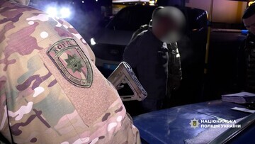 У Чернівецькій області затримано чоловіка, який кинув гранату в поліцейських