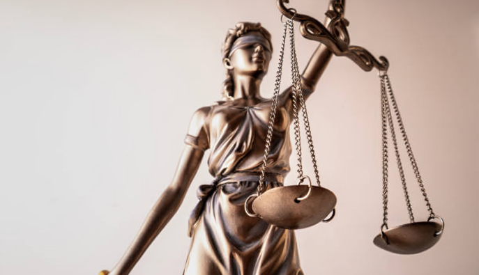 Верховный суд оставил 11 лет тюрьмы экс-полицейским за изнасилование женщины в Кагарлыке