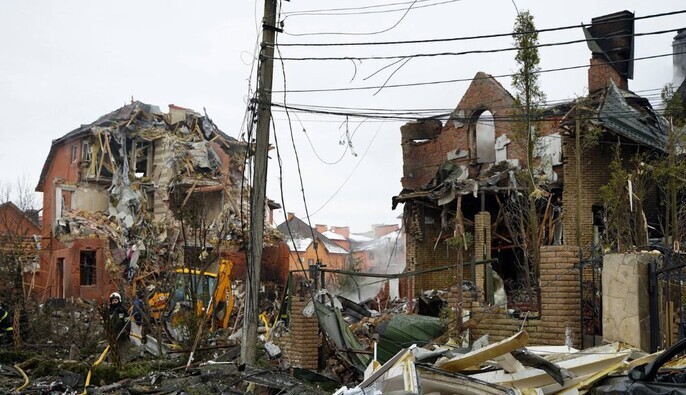 Кількість постраждалих через російську атаку на Київщину зросла до 17