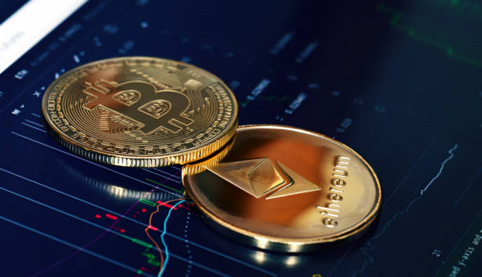 Биткойн упал ниже $65,000 из-за неопределенности тарифов США