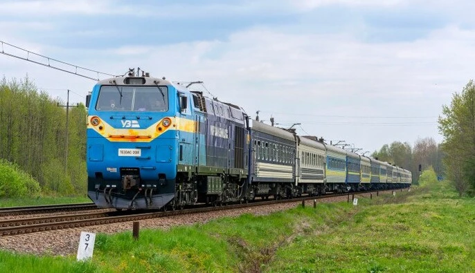 Падение грузовой базы лишило УЗ возможности финансировать пассажирские перевозки – эксперт