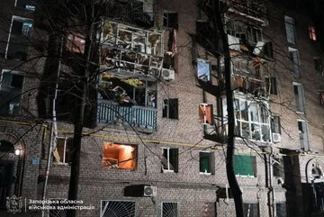 Россияне ударили по многоэтажке в Запорожье: в райсовете рассказали о ситуации в городе