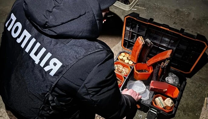 В Киевской области задержали торговцев трофейным оружием: они успели сбыть более 90 гранат