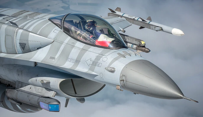 Самолеты НАТО поднялись из-за массированного удара России по Киеву дронами и ракетами