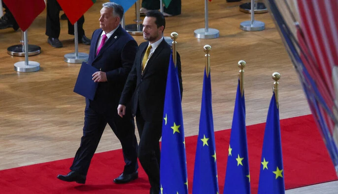 ЄС намагається врятувати обличчя Орбана та забезпечити фінансування Києва – Politico