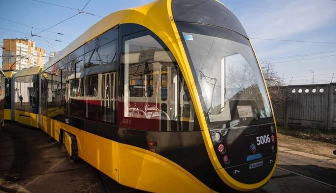 У Києві після 40 днів перерви на правому березі відновлює роботу електротранспорт: експерт розповів деталі