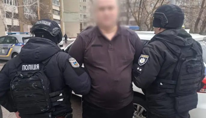 В Киеве задержали мужчину, который в видео высмеивал Народный мемориал на Майдане — полиция