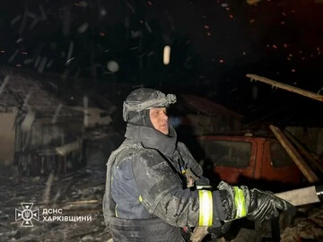 Удар по приватному сектору на Харківщині: рятувальники дістали з-під завалів тіло жінки