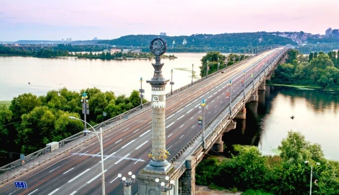 Мост Патона в Киеве находится в критическом состоянии: эксперт рассказал детали