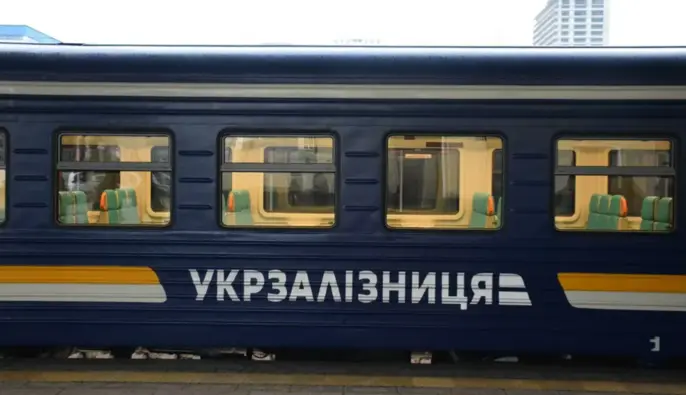 Укрзализныця ввела изменения в движение поездов 28 февраля: перечень направлений