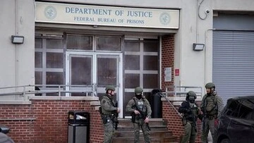 У США судять українця за створення сайту з тисячами підроблених посвідчень