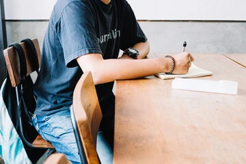 МОН: Українські вступники зможуть скласти НМТ у 31 країні