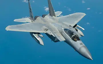 У США заявили, що три їхні винищувачі були збиті над Кувейтом внаслідок "дружнього вогню"