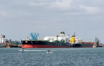 Зеленський – Україна обговорює з ЄС конфіскацію нафти з танкерів "тіньового флоту" Росії