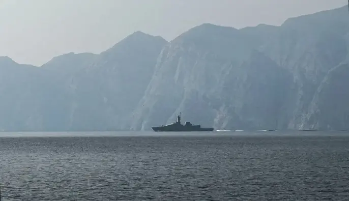 Нафтові перевезення під загрозою: танкери застрягли в Перській затоці — Bloomberg