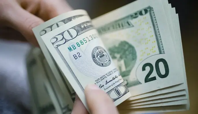 Курс доллара обновил максимум за несколько месяцев - Bloomberg