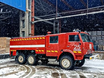 В Харькове из-за падения обломков БПЛА выбиты окна в многоэтажках