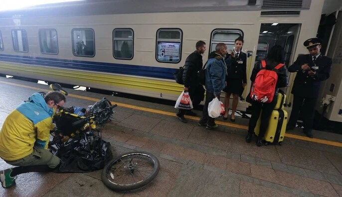 Кабмин согласовал поддержку железнодорожных пассажирских перевозок