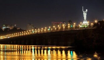 Міст Патона у Києві потребує щоденного моніторингу через аварійний стан: експерт розповів подробиці