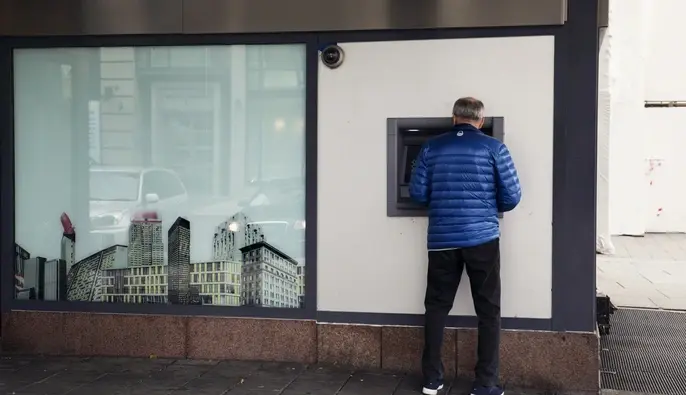 Bloomberg: Центробанк Швеції закликав громадян зробити запас готівки на випадок війни  