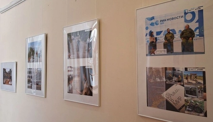 В окупованому Криму відкрили фотовиставку, яка транслює російську пропаганду