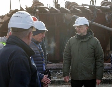 Шмыгаль посетил один из критически важных энергообъектов на западе Украины: детали