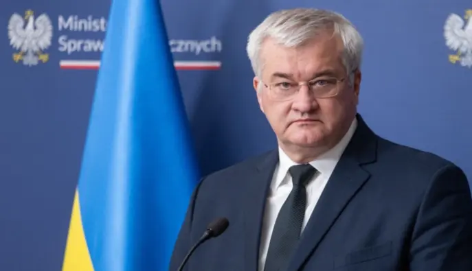 Сибіга повідомив, що викрадених в Угорщині інкасаторів нібито везуть до кордону