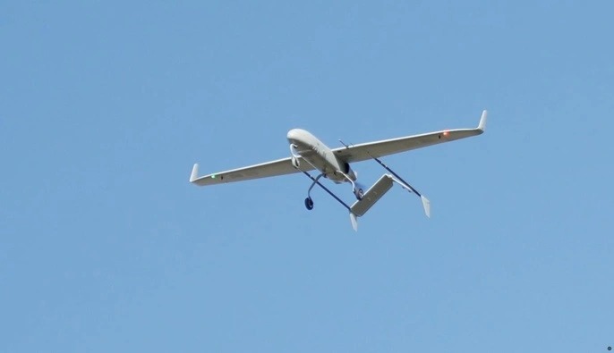 Российские дроны ударили по жилому дому в Сумах.