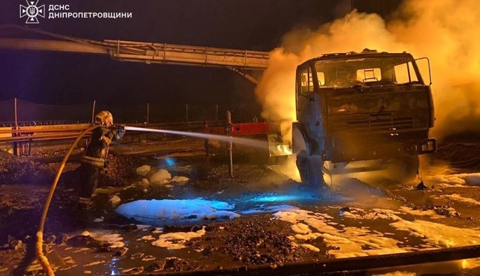 На Дніпропетровщині окупанти вдарили по рятувальниках, які ліквідовували наслідки атаки РФ