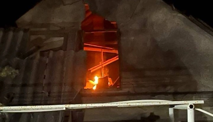 Росіяни вдарили по Запоріжжю, є пошкодження