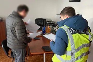 Поліція оголосила про підозру директору КП за завищену закупівлю асфальтобетону