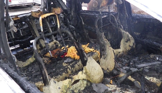 В Киеве мужчина подозревается в поджоге и повреждении авто