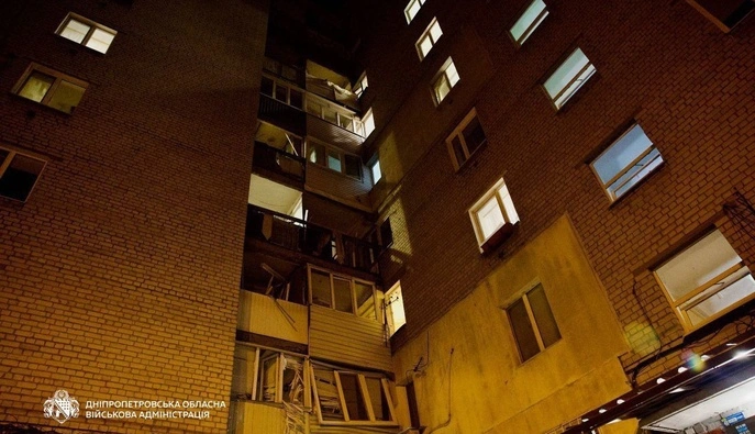 В Днепре после ночной атаки РФ ранены 10 человек, среди них 12-летний мальчик