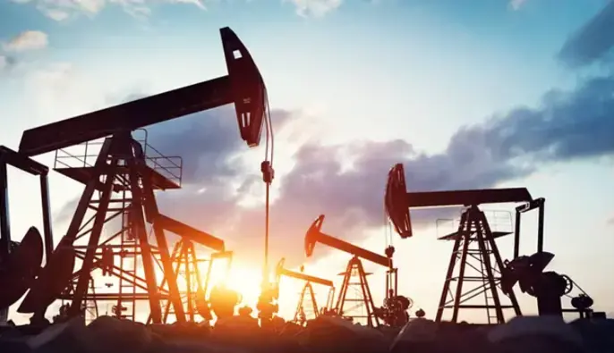 Трамп объявил о временной отмене части нефтяных санкций из-за роста цен