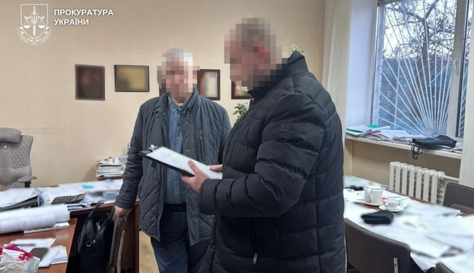 Пособництво агресору: Затримано директора комбінату, який постачає коробки "Укрпошті"