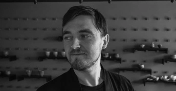 "Не мог себя сдержать": художница обвинила керамиста Дмитрия Белоконя в сексуальных домогательствах