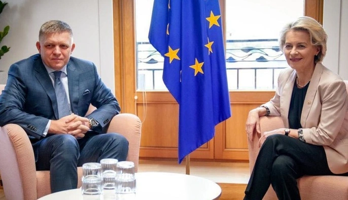 Урсула фон дер Ляєн і Роберт Фіцо обговорили ціни на енергоносії та постачання газу