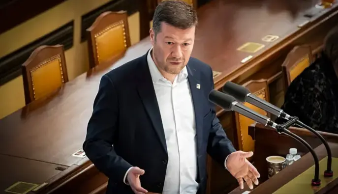 В Чехии планируют ужесточить правила автобусного сообщения с Украиной – Окамура