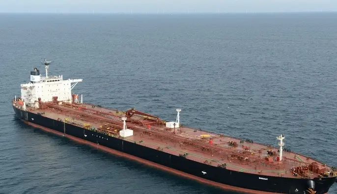 Танкер с иранской нефтью прошел Ормузский пролив