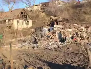 Россия ударила КАБом по жилым домам в Запорожье: трое раненых