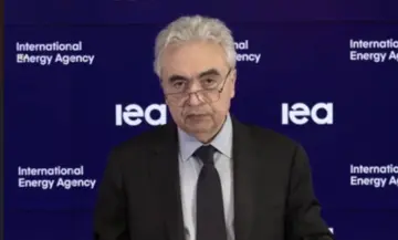 Страны МЭА согласились продать рекордный объем нефтяных резервов