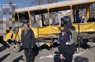 Кількість постраждалих внаслідок удару РФ по автобусу у Херсоні зросла до 20