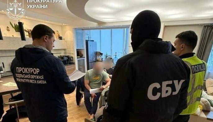 У Києві викрили кол-центри, які пропонували підроблені документи країн ЄС, — прокуратура