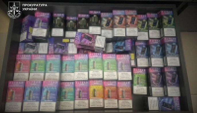 В Днепре правоохранители разоблачили канал незаконного сбыта жидкостей для электронных сигарет