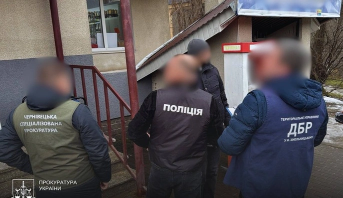 Снимал с розыска за $4000: в Черновицкой области разоблачили военного ТЦК