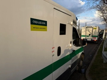 Без грошей та золота: Ощадбанку повернули затримані в Угорщині інкасаторські авто